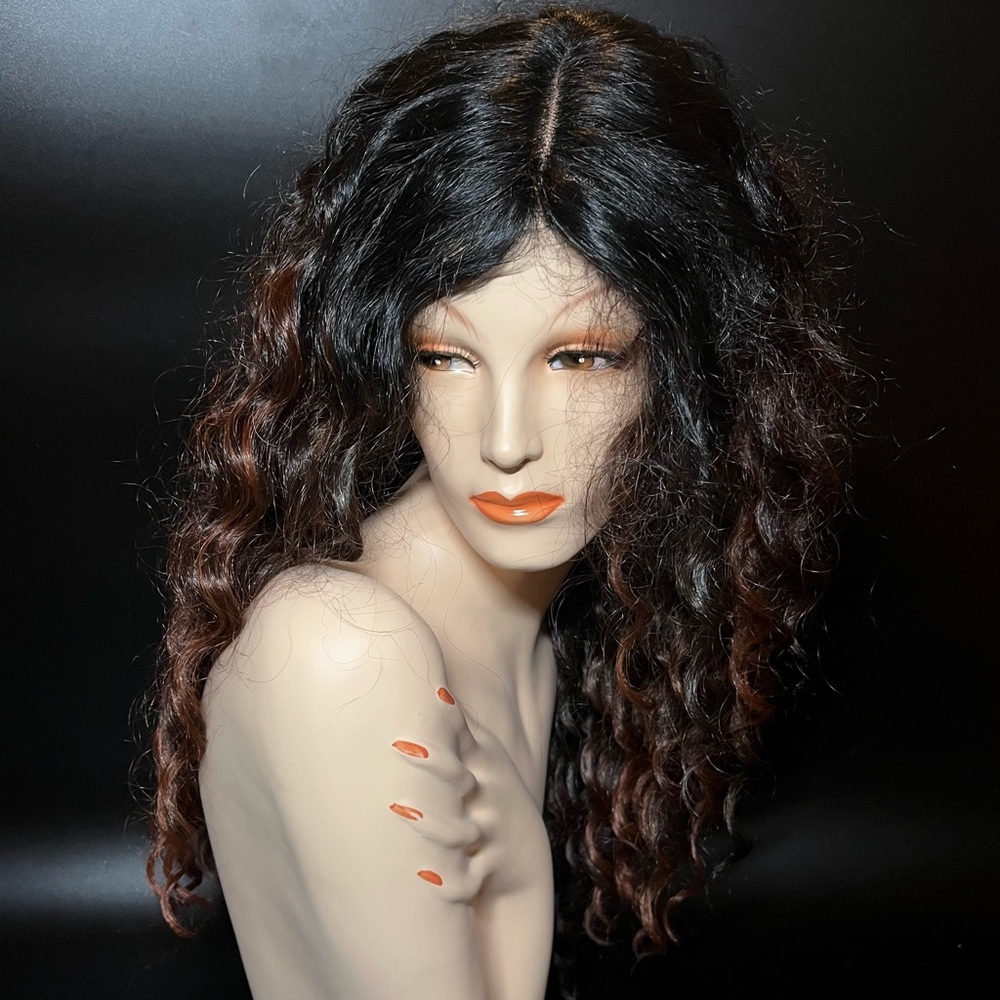 NWOT Shake N Go Wig Long Curly Black